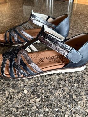 New size 10 Remonte Leather Sandals EUR 41
